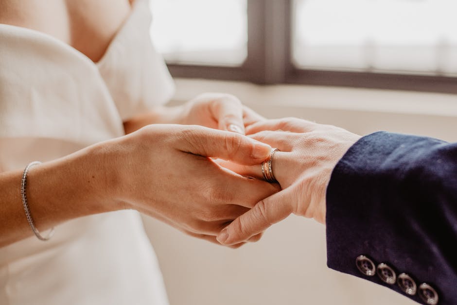 5 Ideas For Fashionable Men's Wedding Rings