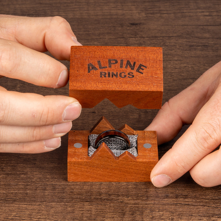 "The Summit" Premium Magnetic Wood Ring Box